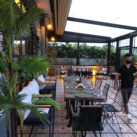 8 Rooms Hotel Гелиболу Экстерьер фото