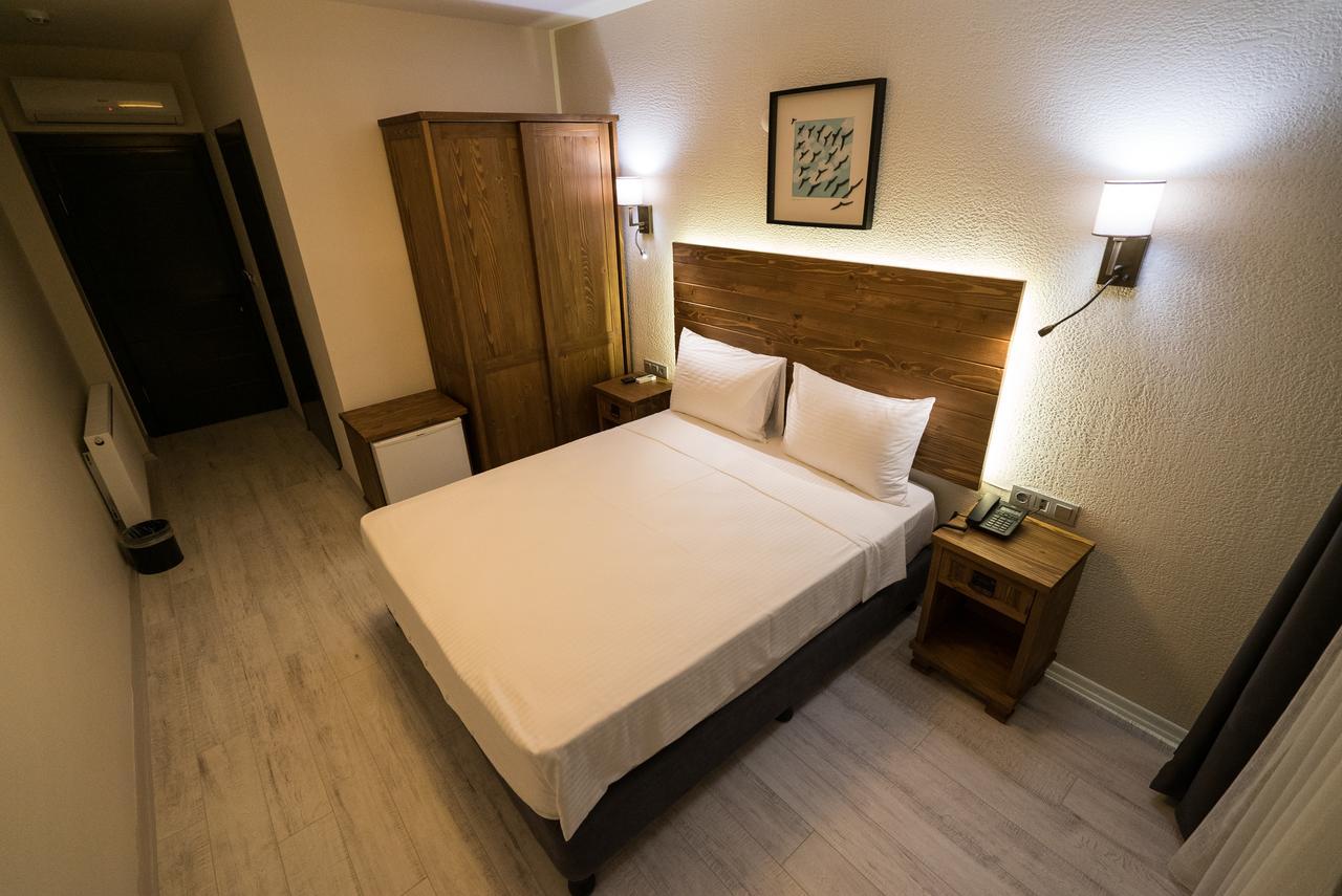 8 Rooms Hotel Гелиболу Экстерьер фото