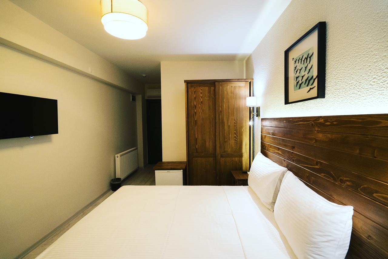 8 Rooms Hotel Гелиболу Экстерьер фото