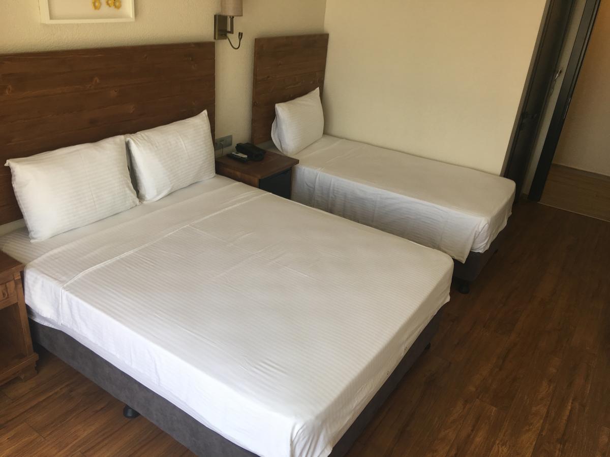 8 Rooms Hotel Гелиболу Экстерьер фото